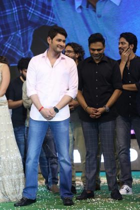 Maharshi Movie Pre Release event 8