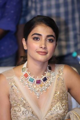 Pooja Hegde At Maharshi Movie Pre Release 3