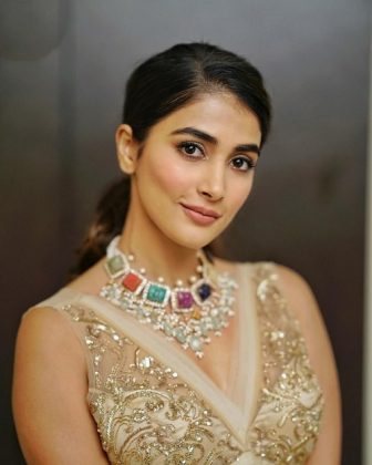 Pooja Hegde At Maharshi Movie Pre Release 6