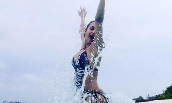malaika arora monikini