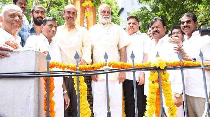 ఫిలింఛాంబర్లో.. రామానాయుడు విగ్రహావిష్కరణ 2 5a 1