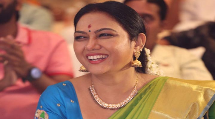 ప్రముఖ షోలో పాల్గొనేందుకు వెళుతున్నా: హేమ 1 3 21