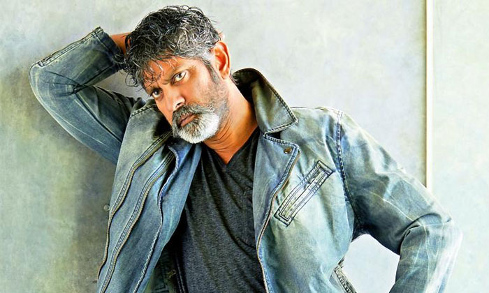 Jagapathi Babu left Sarileru Neekevvaru for this... 1 Jagapathi Babu left Sarileru Neekevvaru