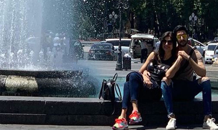 Sushmita Sen's loved-up pic with beau 1 Sushmita Sen Rohman Shawl