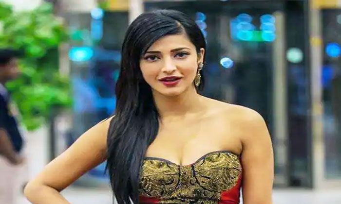 Shruti Haasan completes a decade in film industry! 1 shruti haasan 10 years