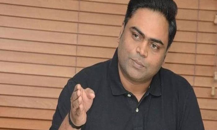 Star directors spams scocial media on his Birthday! 1 vamsi paidipally