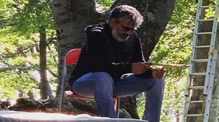 'ఆర్. ఆర్.ఆర్' సెట్లో రాజమౌళి.. ఎన్టీఆర్ కామెంట్ 1 8 26