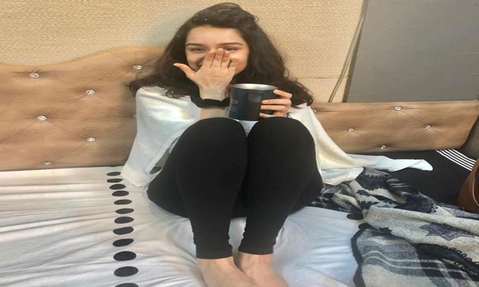 shraddha kapoor dogs