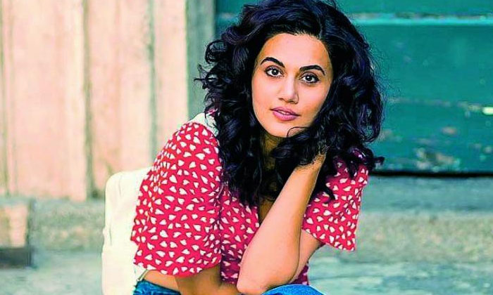 taapsee kangana fight