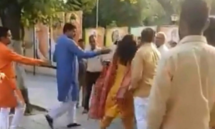 BJP leader slaps wife