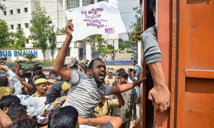 TSRTC strike enters 18th day with no respite 1 TRSTC strike