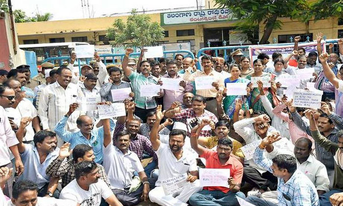 TSRTC employyes hoch court salares