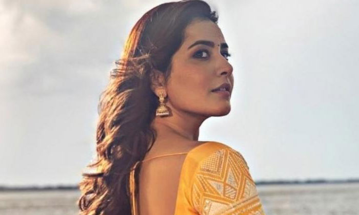 raashi khanna venky mama