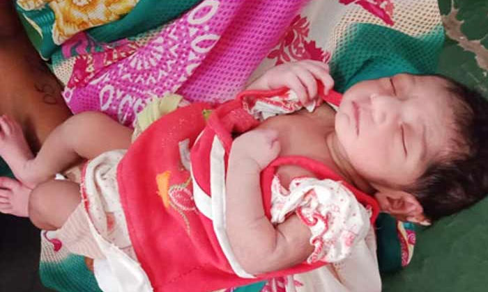 medak girl heart right side