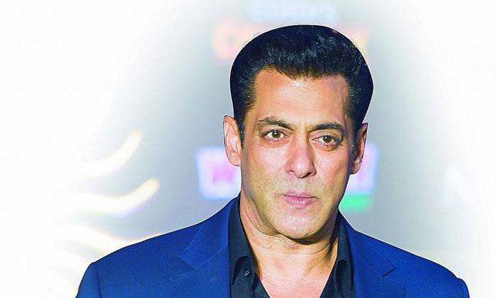Star hero gets labelled as biased host 1 salman khan biased