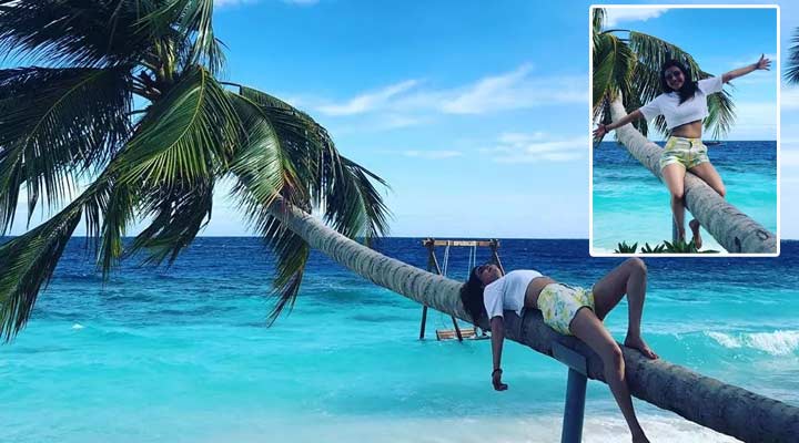 బికినీతో కాజ్ల్ అందాలు 2 2a 4