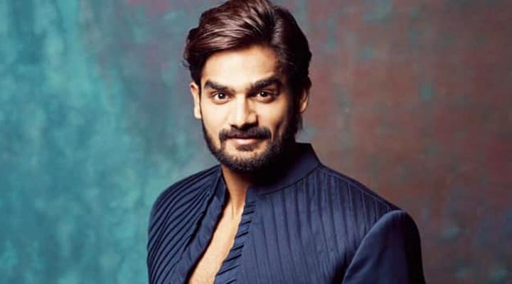 'ఫైటర్'కు విలన్గా కార్తికేయ! 1 5 20