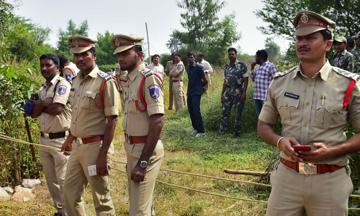 WhatsApp blocks Cyberabad Police helpline number 1 Cyberabad Police whatsapp block