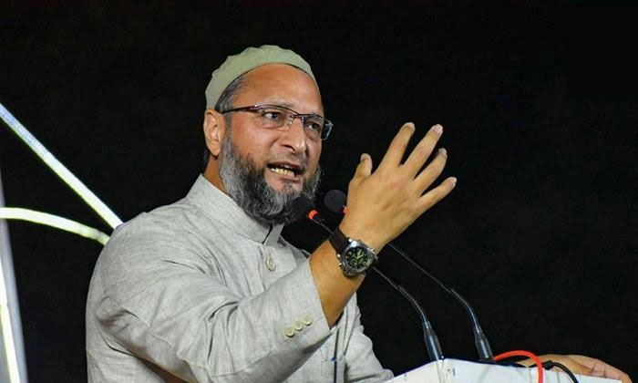 Owaisi along with religious leaders meet KCR Over NRC-NPR 1 muslim leaders meet KCR