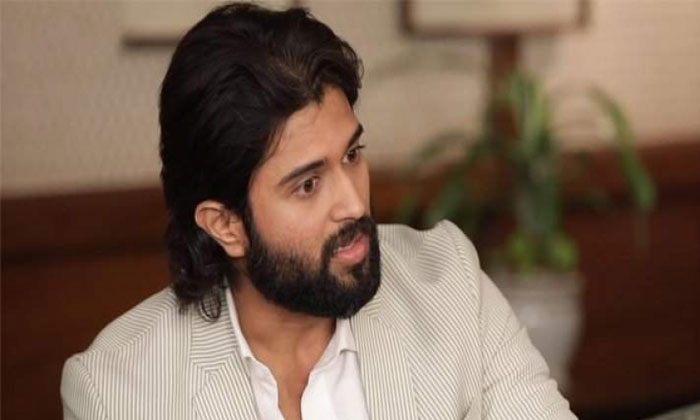 Is Vijay Deverakonda satisfied with Hero? 1 vijay deverakonda Hero
