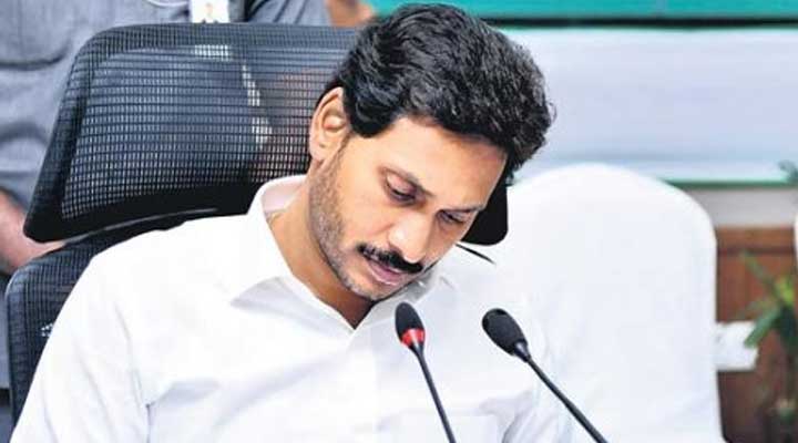 రాజధానిపై సీఎం జగన్ కీలక వ్యాఖ్యలు 1 2 2