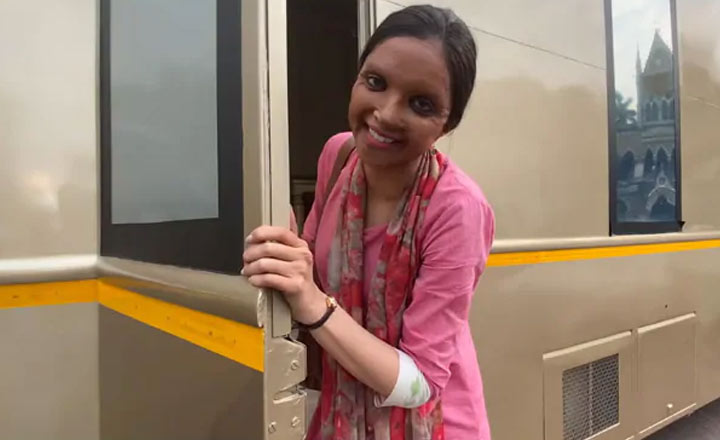 ఢిల్లీ వీధుల్లో దీపికా.. చిరాకు పడిన నెటిజన్లు.. 1 2 6