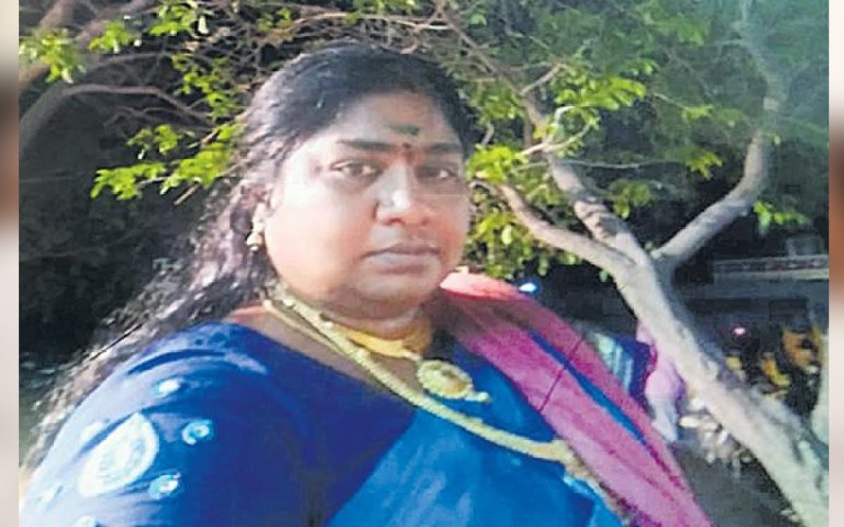 Women dies after setting herself on fire in Hyd 1 sakshipost 2020 01 dae1df40 6c12 4605 86cb 802b2a563c7d LOKeswari