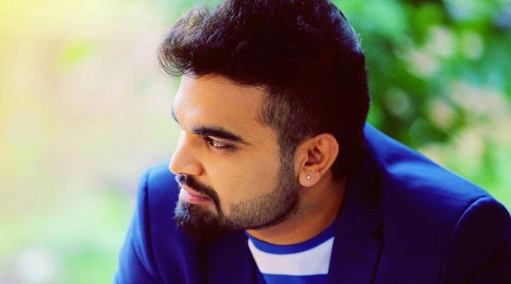 యాంకర్ ప్రదీప్పై పోలీసులకు ఫిర్యాదు చేసిన దర్శకుడు 1 1 1