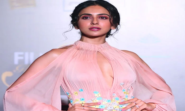 rakul preet tollywood