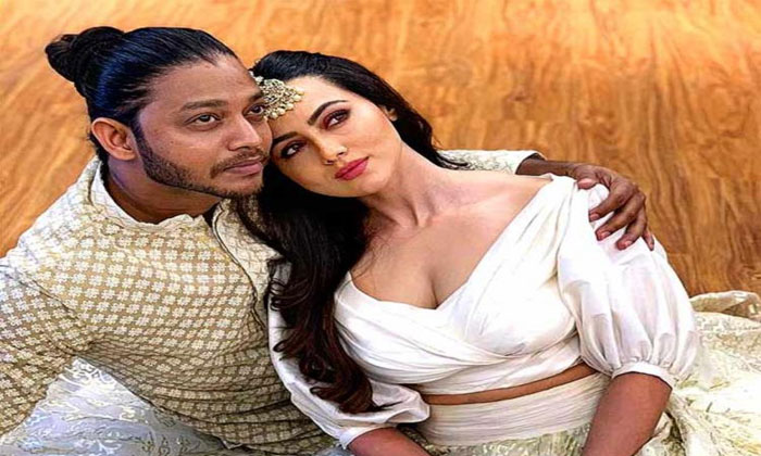 sana khan Melvin Louis break up