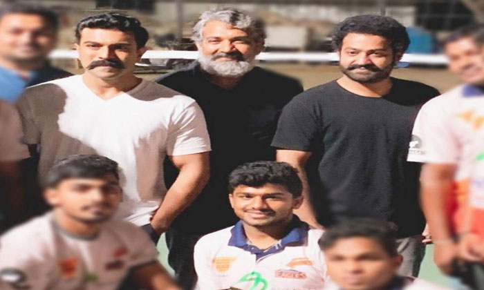 RRR team trio picture 1 RRR rajamouli charan jr ntr
