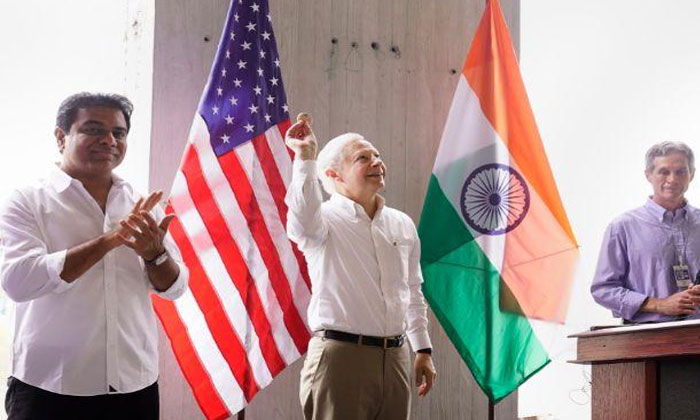 US Ambassador topping out