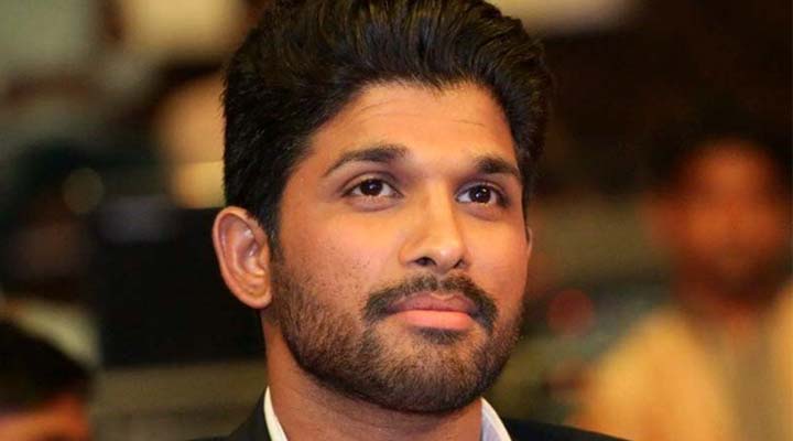 బన్నీకి కేరళ సీఎం ప్రశంసలు 1 13 6