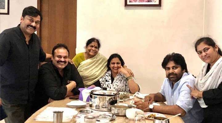 మిమ్మల్సి మిస్ అవుతున్నా.. చిరంజీవి ఎమోషనల్ పోస్ట్ 1 3 18