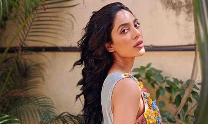 Sobhita reveals what worries her 1 Sobhita Dhulipala career risks