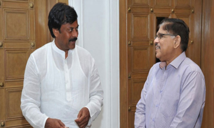 Chiranjeevi breaks silence on rift with Allu family 1 chiranjeevi allu aravind