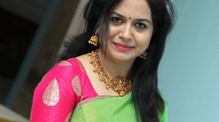 కారణం లేకుండా టార్గెట్ చేశారంటున్న సింగర్ 1 10 7