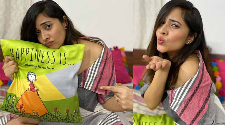 నువ్వు ఎవడివిరా నా డ్రస్ గురించి మాట్లాడటానికి.. అనసూయ ఫైర్ 1 3 15