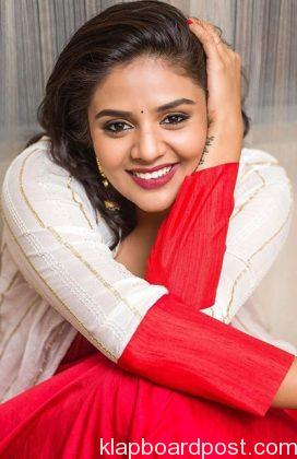 Sreemukhi New Images 4