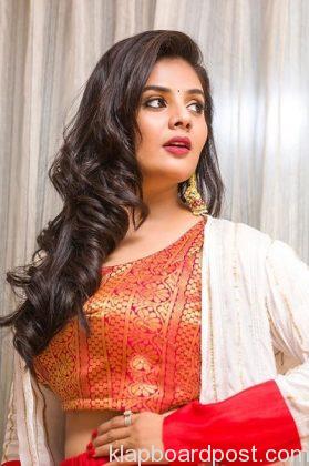 Sreemukhi New Images 5