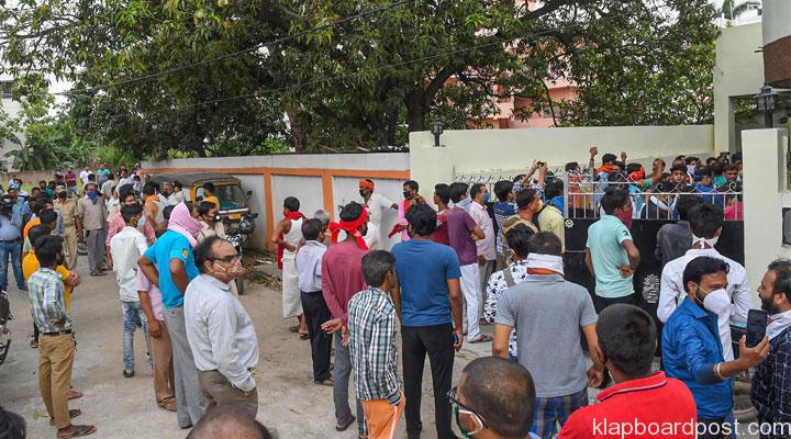 Sushant Singh Rajput's father reaches Mumbai for last rites 3 Sushant Singh Rajput Patna