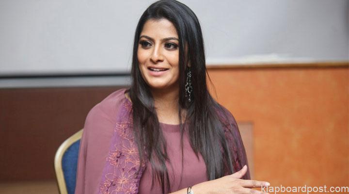Varalaxmi Sarathkumar: Role in Naandhi was challenging 1 varalakmi saratkumar Naandi