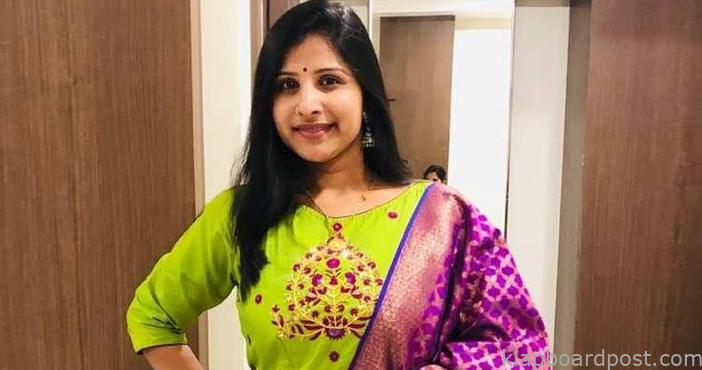 Mangli’s favourite desa bhakthi song is… 1 Mangli