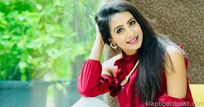 Heroine sanjana creates sce