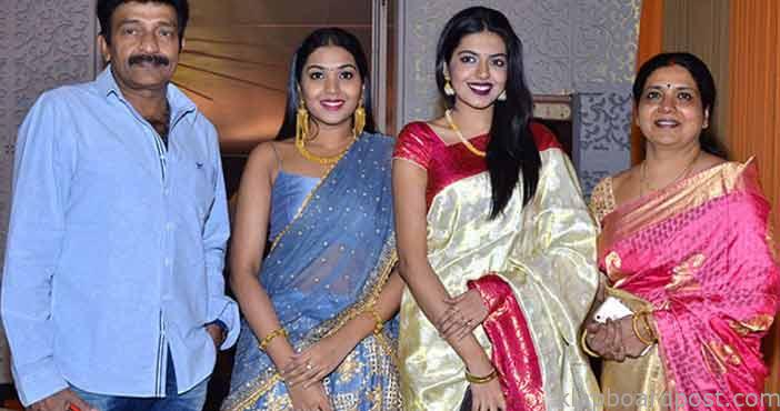 రాజశేఖర్ ఫ్యామిలీకి కరోనా పాజిటివ్ 1 Corona positive for Raja se