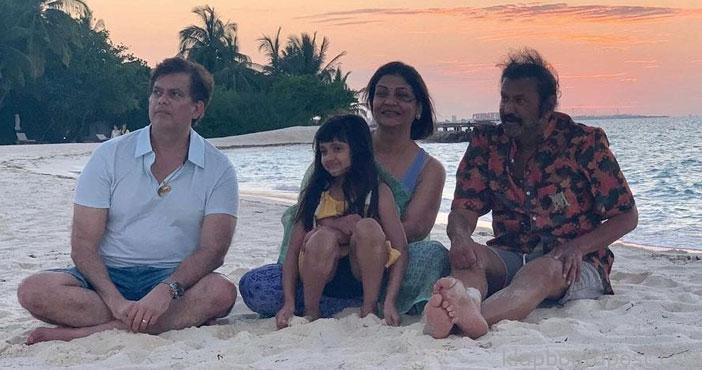 మాల్దీవుల్లో మోహన్ బాబు ఫ్యామిలీ.. ఫొటోలు వైరల్ 2 Mohan babu in Maldives