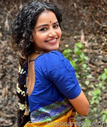 Anupama Parameswaran Looks Stunning in Saree 1