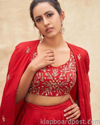 Niharika Konidela Looks Stunning In Red 4