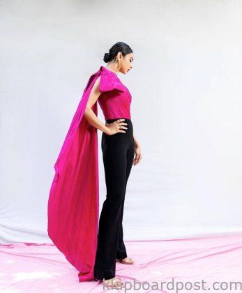 Rakul Preet Singh Looks Stunning in Pink 1