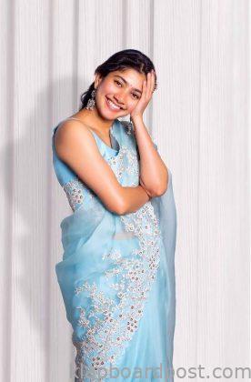 Sai Pallavi Looking Beautiful In Saree6